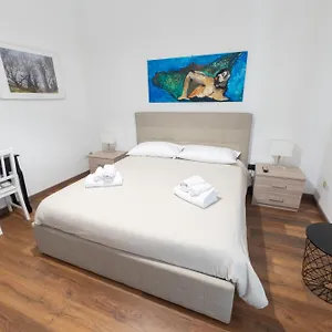 I Miti Dell Etna Centro Vicino Il Duomo Bed and breakfast