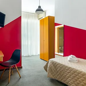  Hostel Uniho Włochy