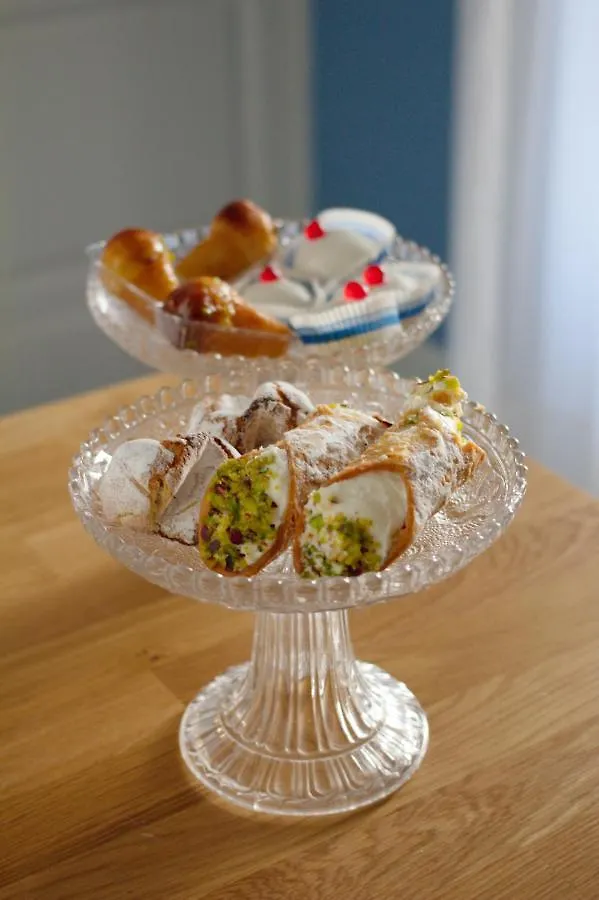 Palazzo Pastura B&B And Apartments Catania Guest house