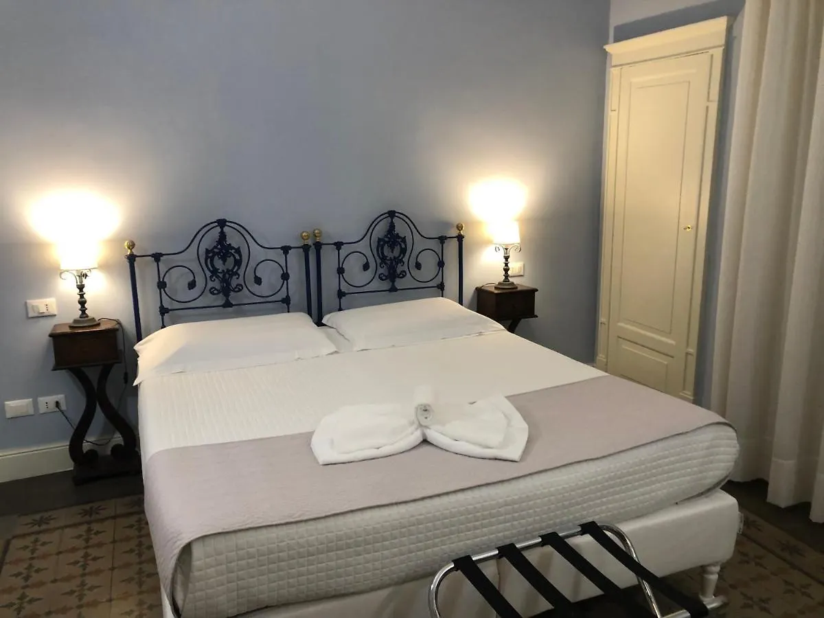 Palazzo Pastura B&B And Apartments Catania Guest house